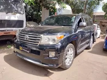 Toyota Landcruiser  V8