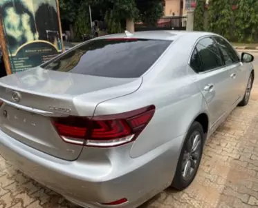 Lexus LS 460