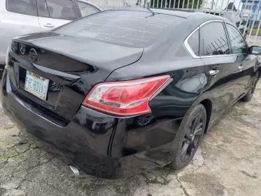 Nissan Altima
