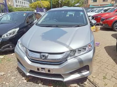 Honda Grace Hybrid