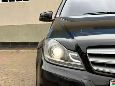 Mercedes-Benz C200