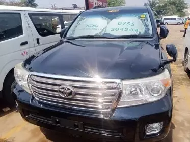 Toyota Landcruiser  V8