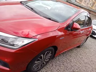 Honda Grace Hybrid