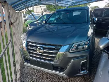 Nissan X-TERRA PLATINIUM