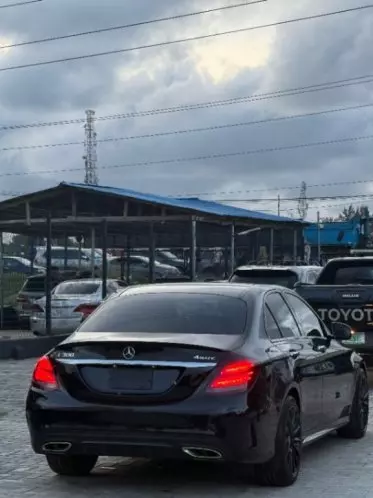 Mercedes-Benz C 300