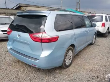 Toyota Sienna