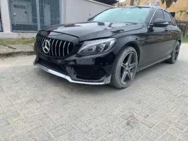 Mercedes-Benz C 300