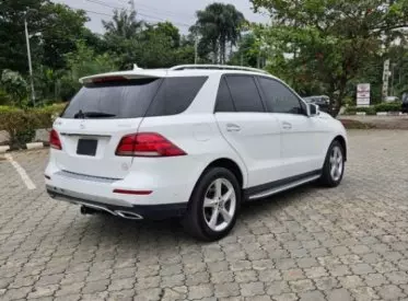 Mercedes-Benz GLE 400