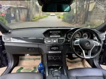 Mercedes-Benz E250