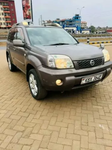 Nissan X-TRAIL