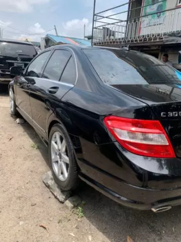 Mercedes-Benz C 300