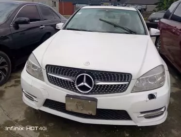 Mercedes-Benz C 300