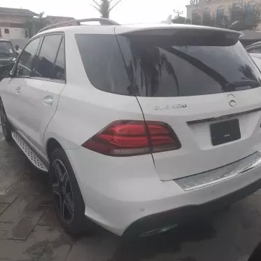 Mercedes-Benz GLE 400