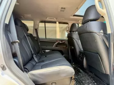 Toyota Land Cruiser V8