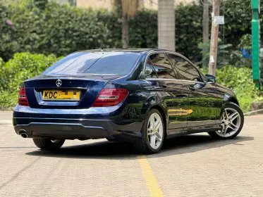 Mercedes-Benz C 200