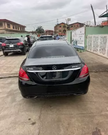 Mercedes-Benz C 300