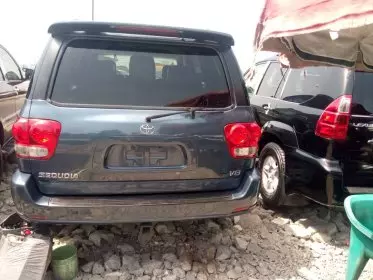 Toyota Sequoia