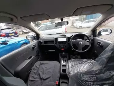 Nissan Advan