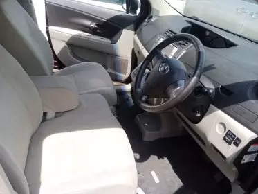 Toyota Passo Sette