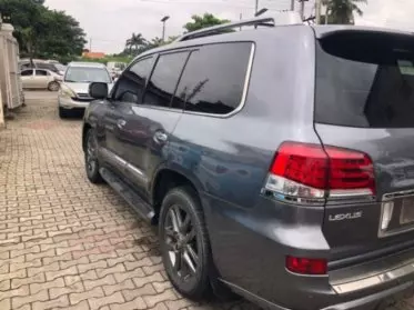 Lexus LX 570