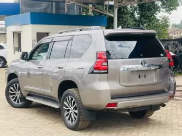 Toyota Landcruiser Prado