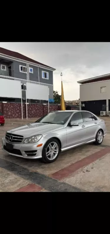 Mercedes-Benz C 320