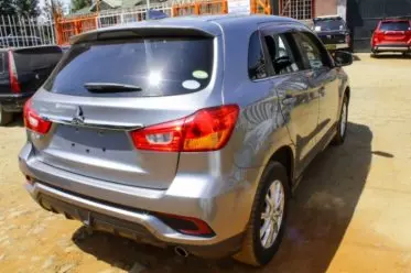 Mitsubishi RVR
