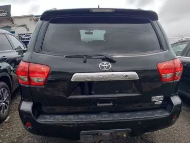 Toyota Sequoia