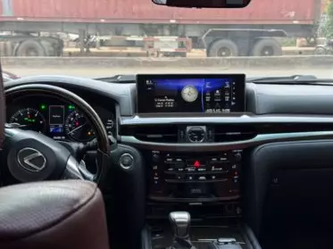 Lexus LX 570