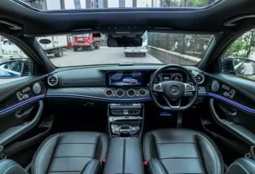 Mercedes-Benz E200