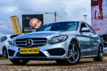 Mercedes-Benz C200