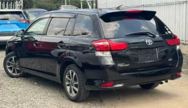 Toyota Fielder hybrid 