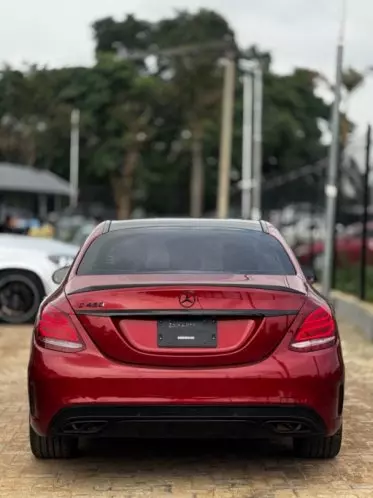Mercedes-Benz C 450 AMG
