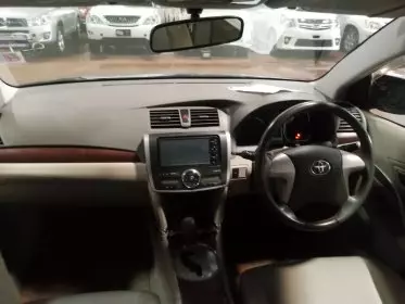 Toyota Premio