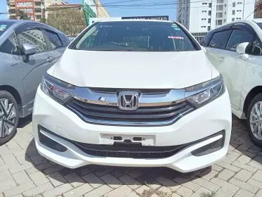 Honda Fit shuttle hybrid