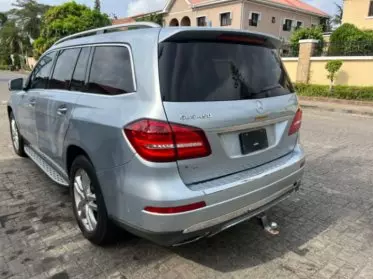 Mercedes-Benz GLS 450