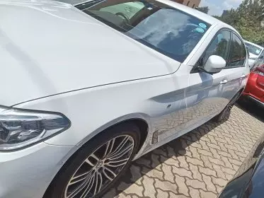BMW 520i
