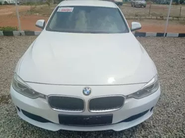 BMW 320i