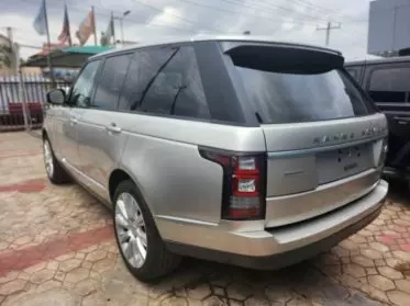 RANGE ROVER HSE LR4