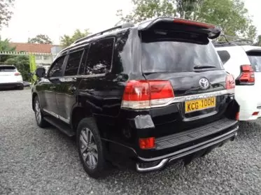 Toyota Landcruiser 300