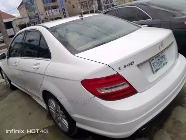 Mercedes-Benz C 300