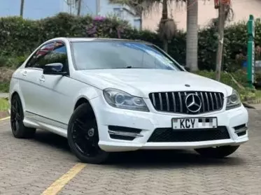 Mercedes-Benz C200