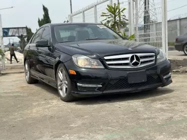 Mercedes-Benz C 300