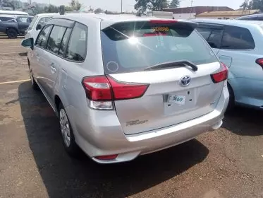 Toyota Fielder hybrid