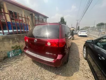 Toyota Sienna