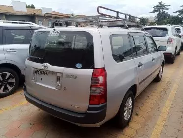 Toyota Succeed