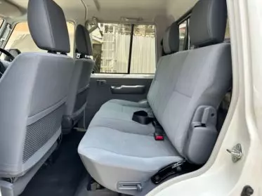 Toyota Land Cruiser 79 Double Cabin