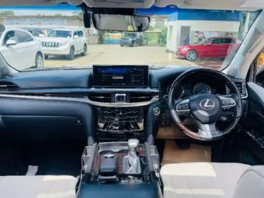 Lexus LX 570