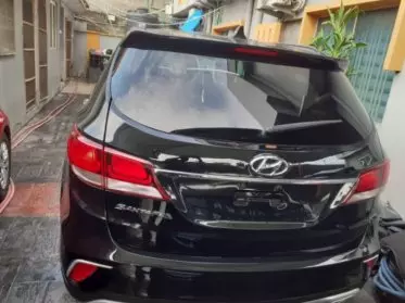 Hyundai Grand Santa Fe