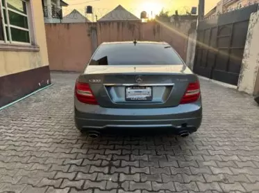 Mercedes-Benz C 300